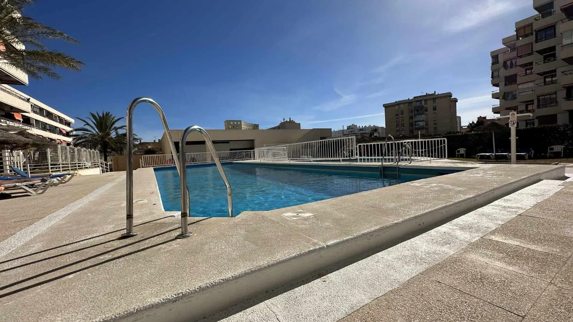 Apartamento Con Vista Al Mar En La Mitica Nogalera Torremolinos Daire